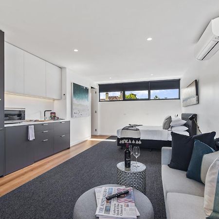 Stylish Studio With Great Amenities Near Beachside Melbourne Exterior photo